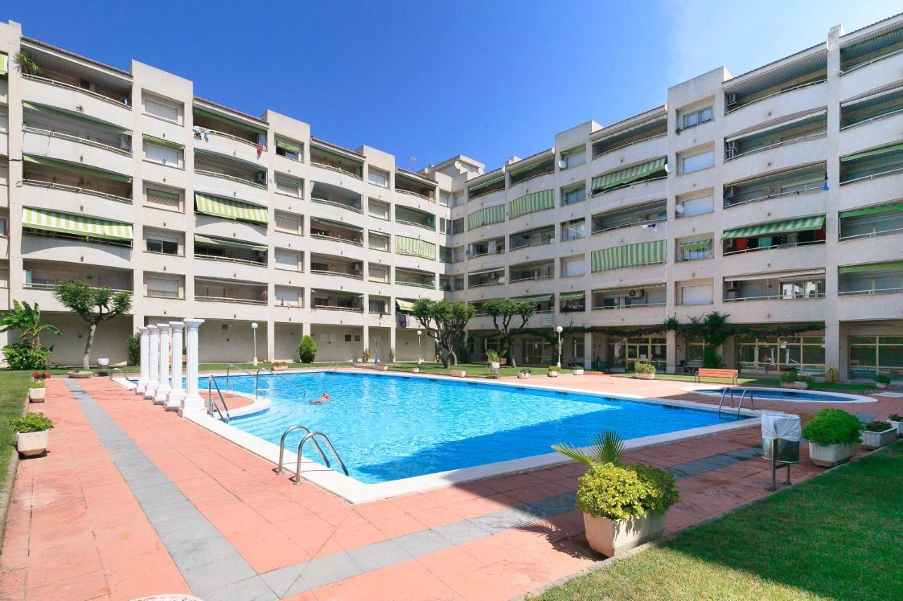 Uhc Marathon Apartments Salou Esterno foto